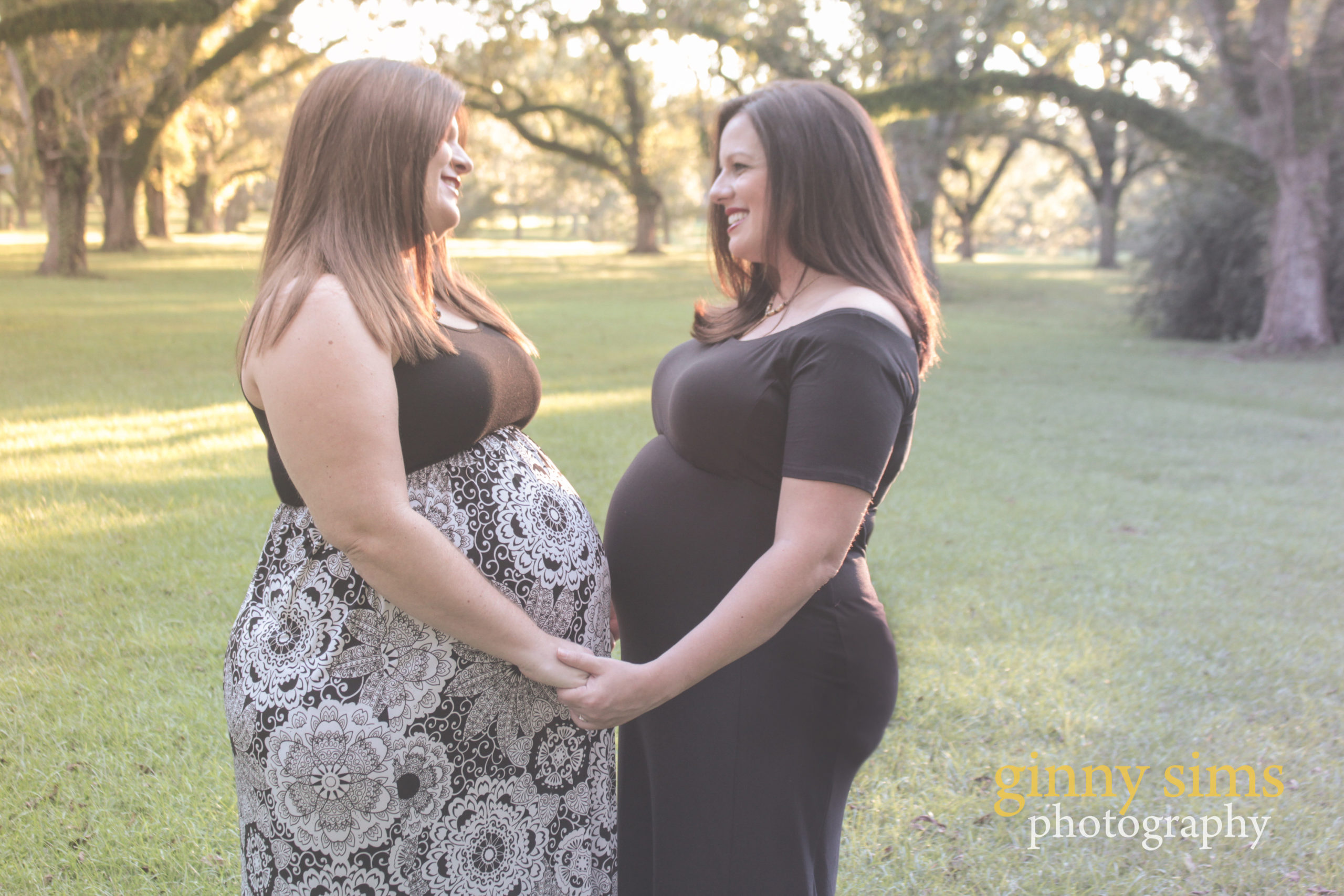 This woman and her wife are both pregnant—and due on the same day ❤️ picture image