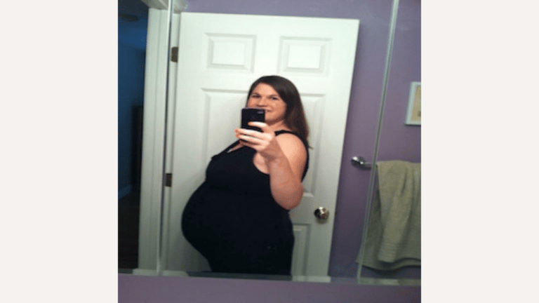 pregnant woman hiding depression