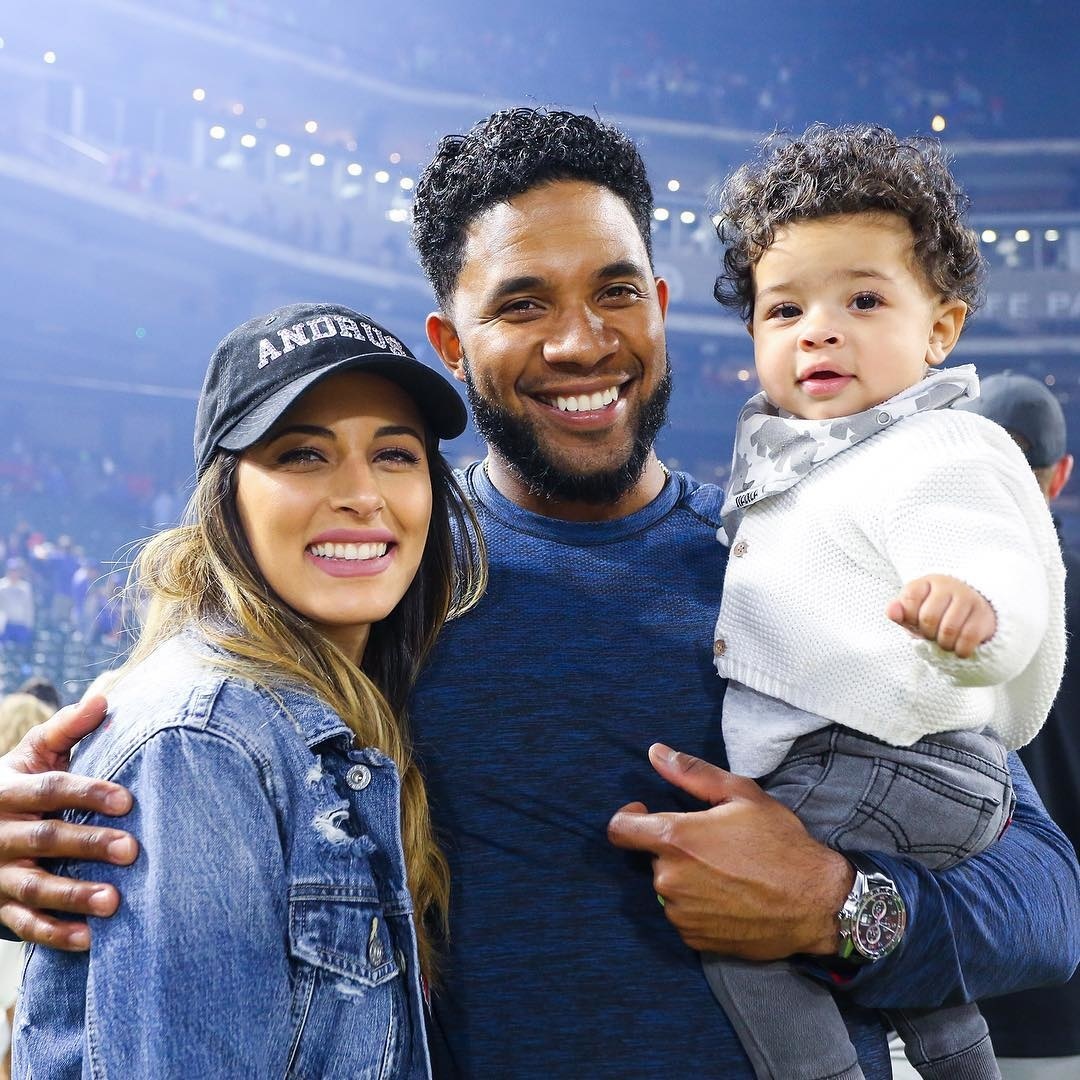 Playing 'Baby Shark' to a stadium full of baseball fans is total #dadgoals