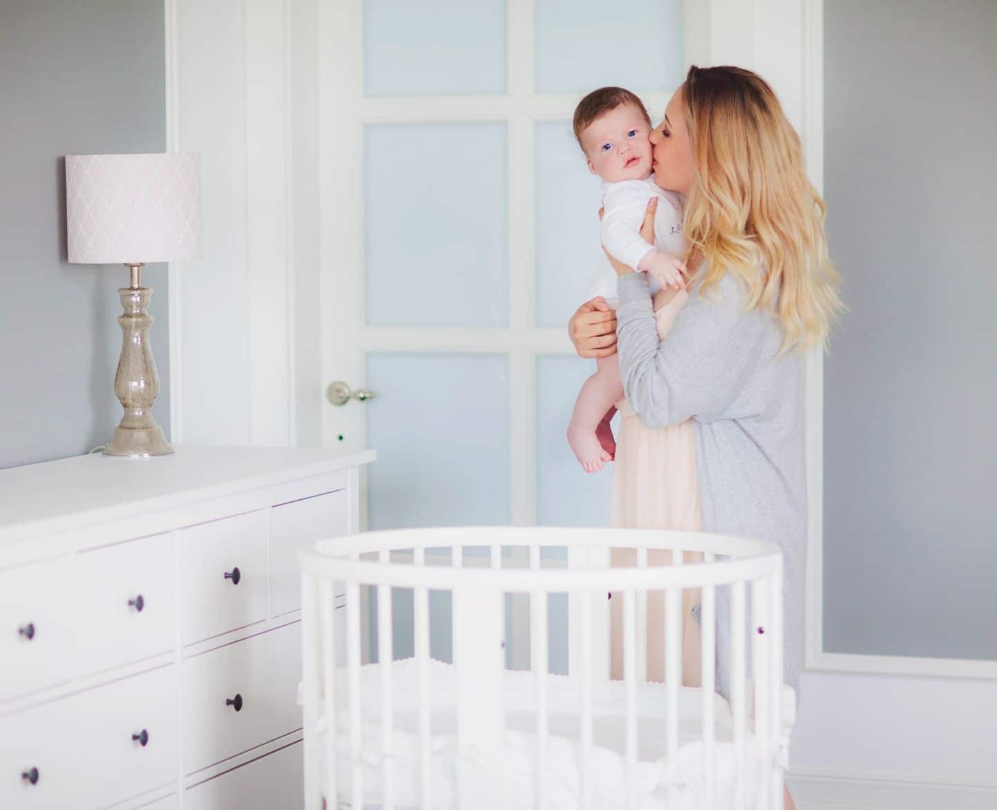 25 Minimalist Nursery Room Ideas - Motherly