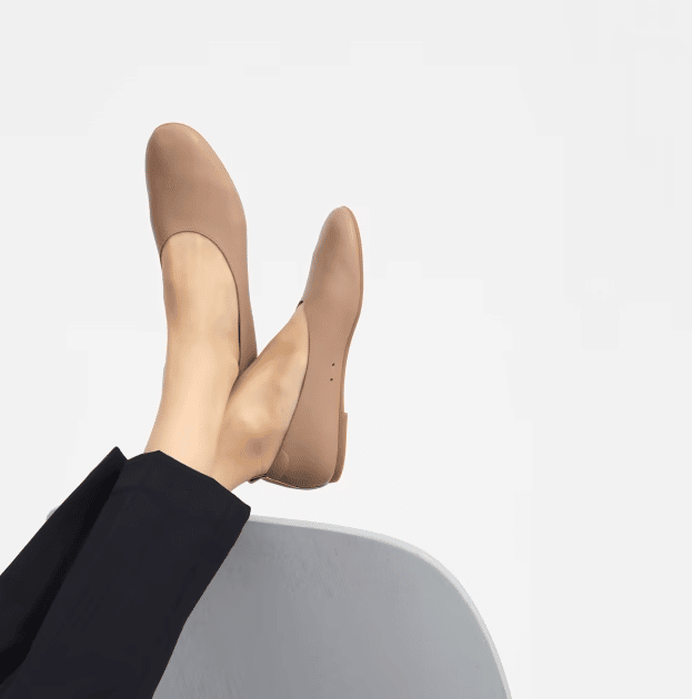 Everlane Italian Leather Day Glove Flats