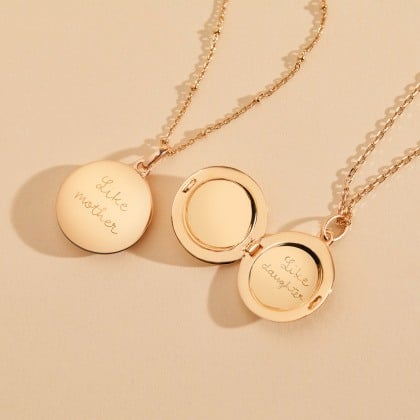 Merci Maman Personalized Locket Necklace