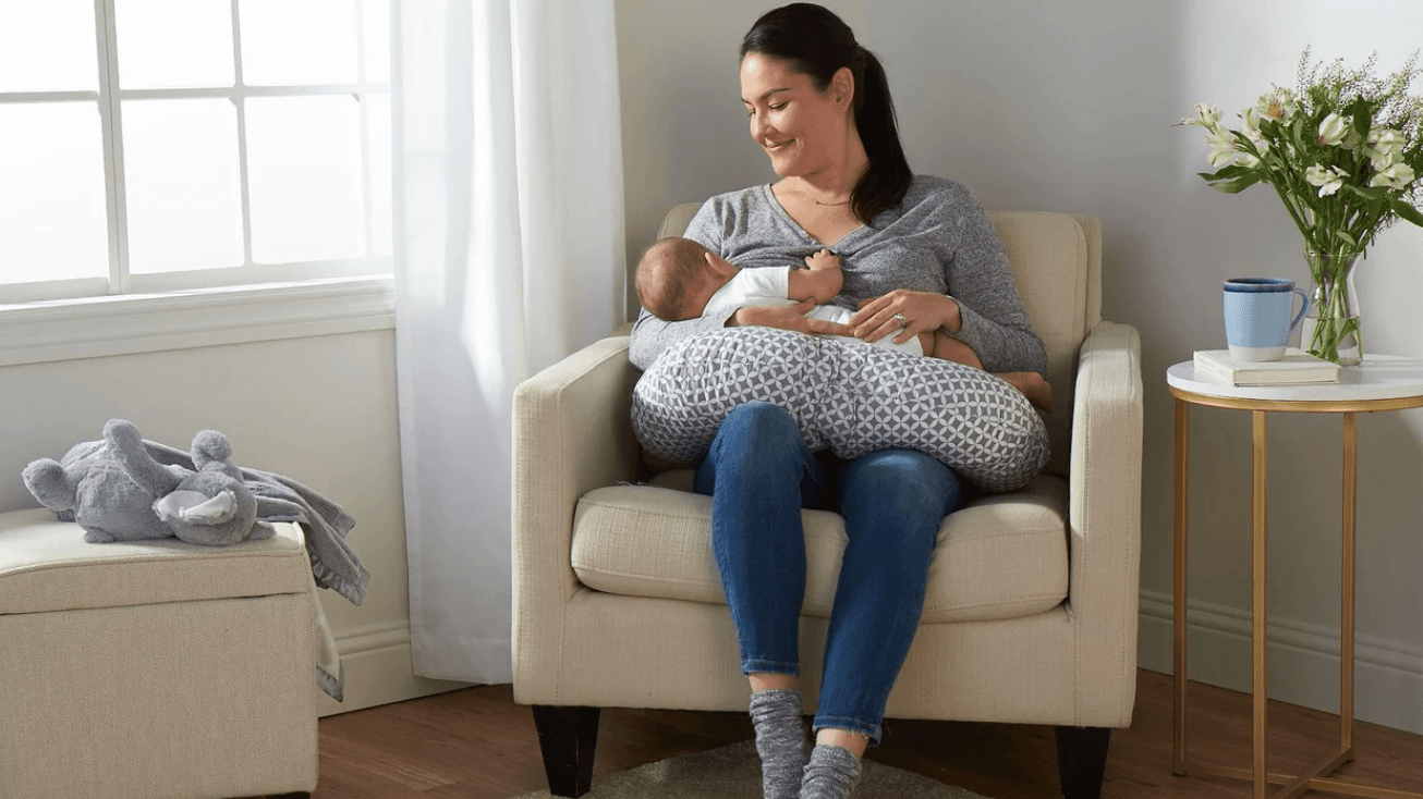 9 Nursing Pillows to Make Breastfeeding Easier - Motherly