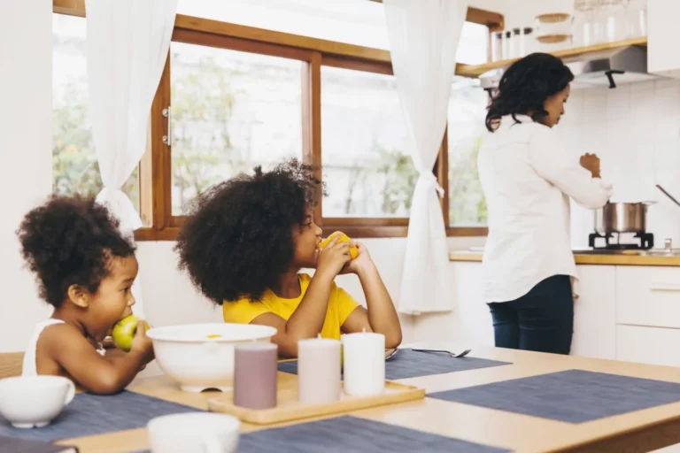 kids at table while mom is cookingfall slow cooker recipes