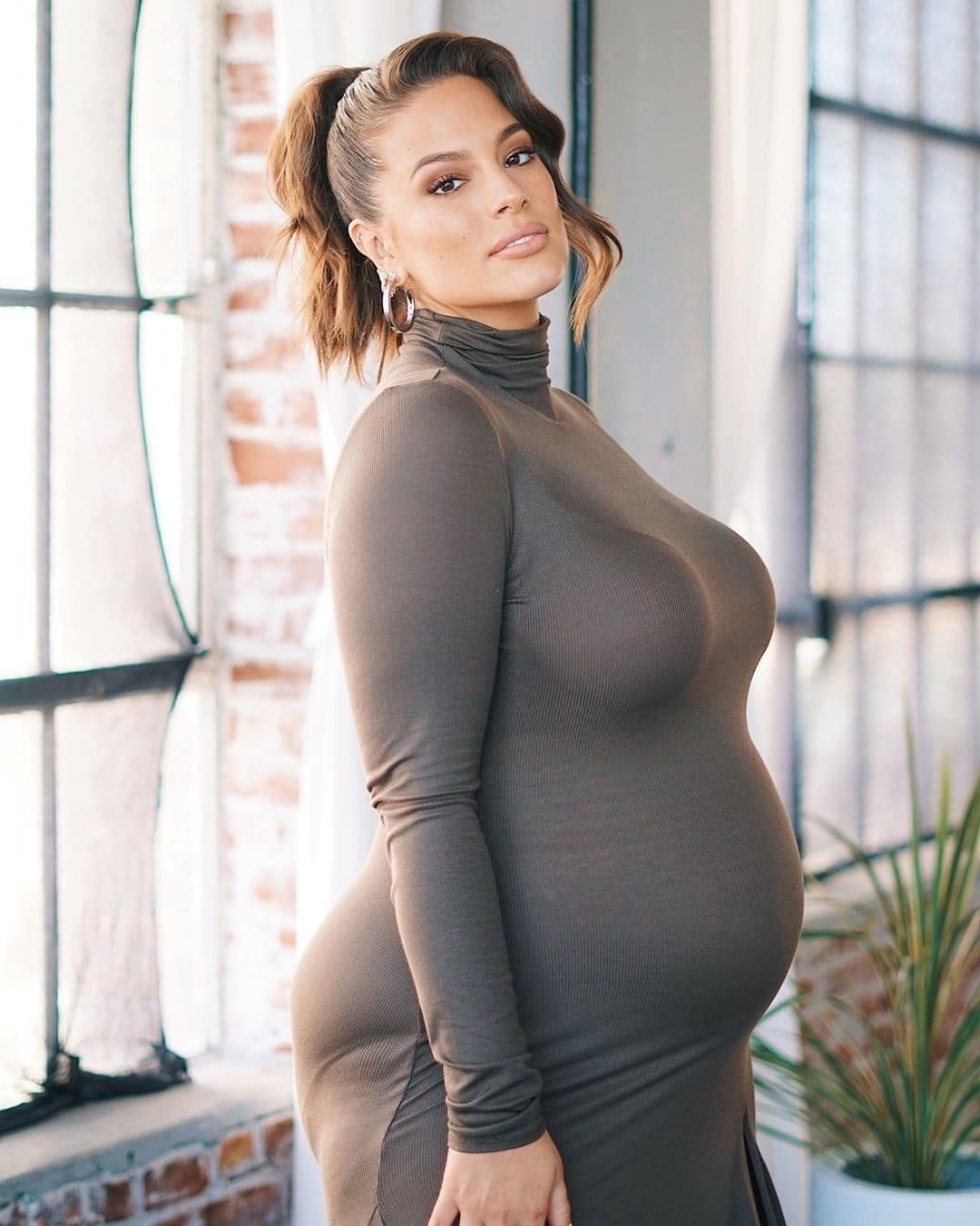 Pregnant Ashley Graham Dances in Her Underwear After Revealing