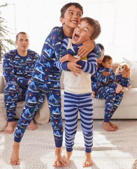 Greentop Gifts Men's Santa Print Matching Family Pajama Set