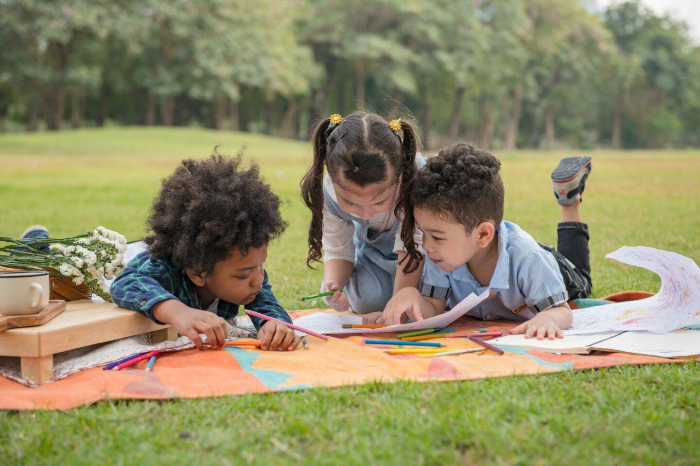 children being friendly