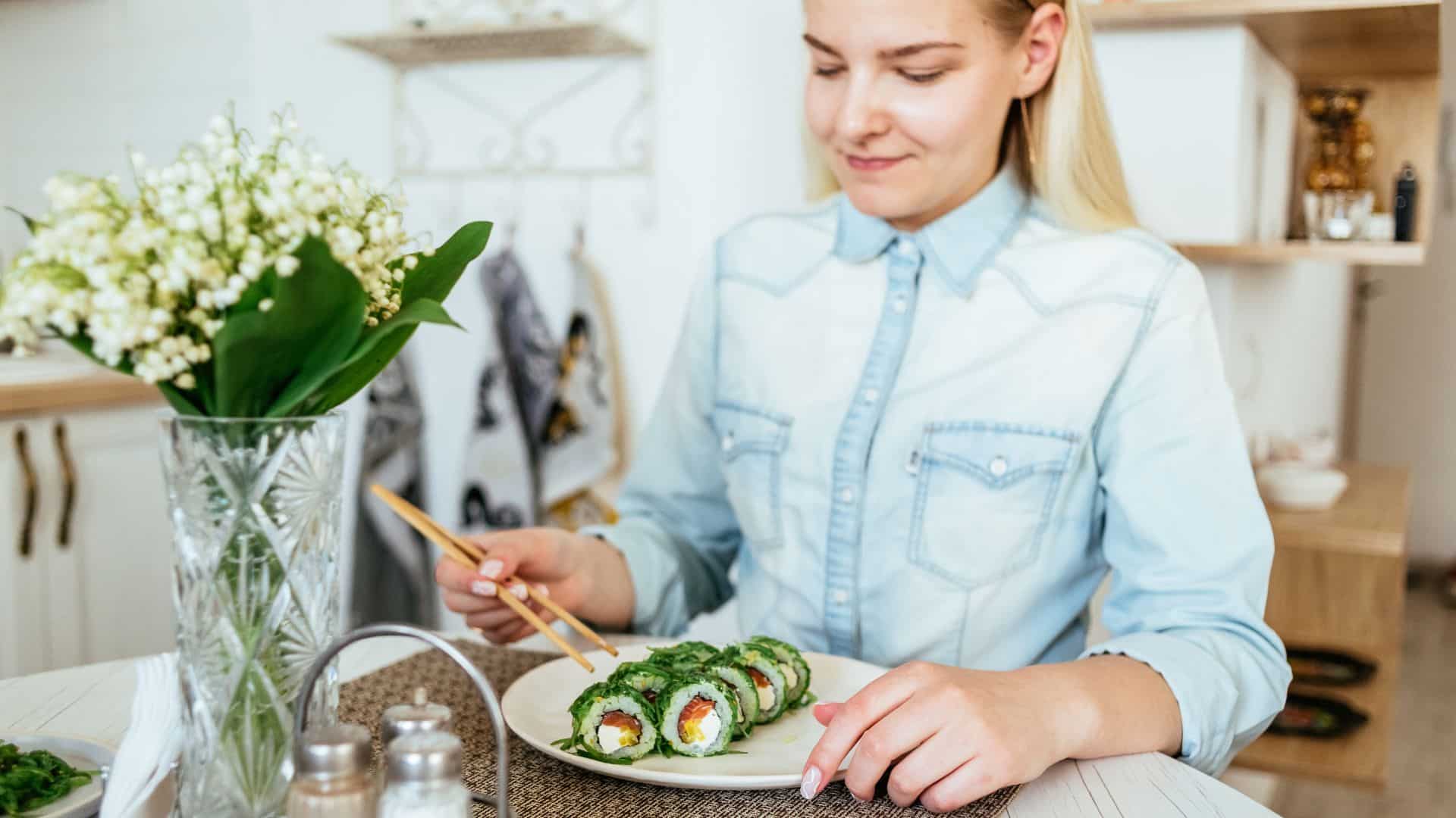 Can Pregnant Women Eat Sushi An OB GYN Says Some Is Safe Motherly