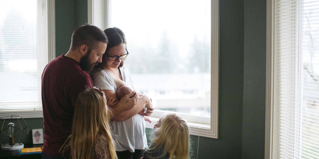 10 Ways Dads Can Help With Breastfeeding - Her View From Home