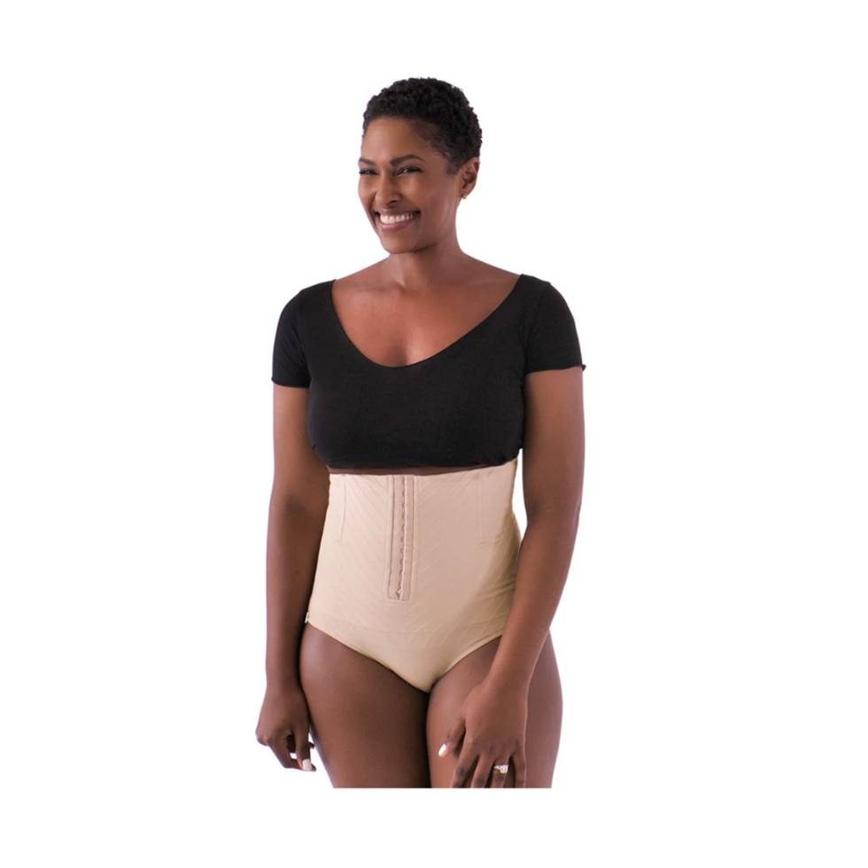 https://www.mother.ly/wp-content/uploads/legacy-images/postpartum-light-colored-underwear-1.jpg